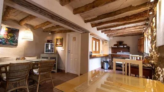 Apartments in La Puebla de Híjar - photo 5