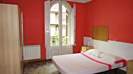 Rooms in Barcelona Eixample - photo 3