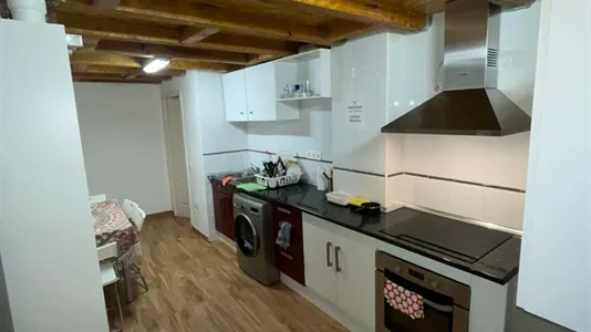 Rooms in Málaga - photo 7