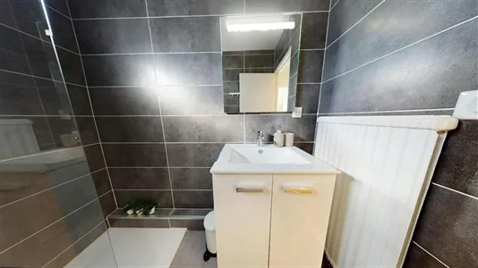 Rooms in Lyon - photo 8