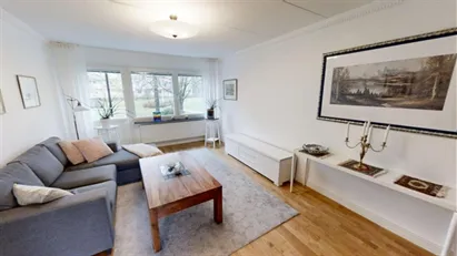 Upplands Väsby - 3rok - 6mån - 13.225kr/mån
