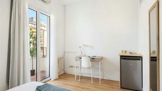 Rooms in Madrid Retiro - photo 6