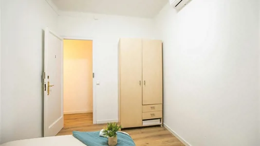 Rooms in Barcelona Gràcia - photo 2