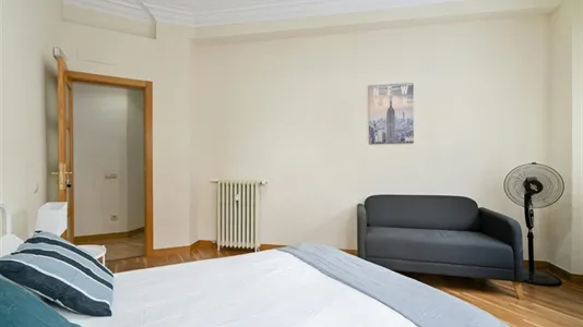 Rooms in Madrid Salamanca - photo 4