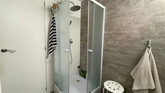 Rooms in Valencia Algirós - photo 9