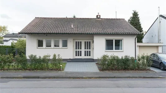 Houses in Rheinisch-Bergischer Kreis - photo 3