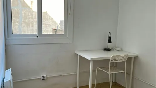 Rooms in Barcelona Eixample - photo 8