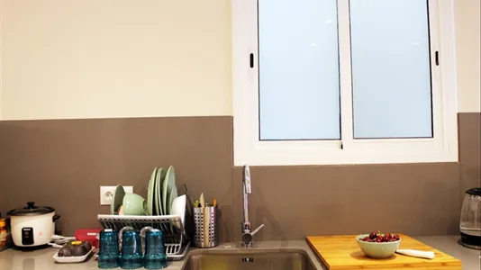 Rooms in Barcelona Eixample - photo 9