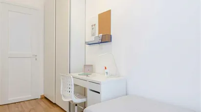 Room for rent in Milano Zona 2 - Stazione Centrale, Gorla, Turro, Greco, Crescenzago, Milan