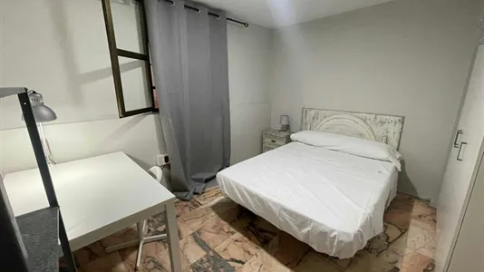 Rooms in Bami - photo 1