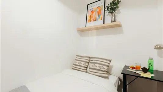Rooms in Valencia Extramurs - photo 4