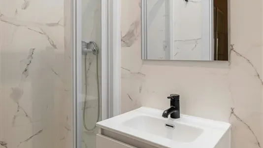 Rooms in Barcelona Eixample - photo 5