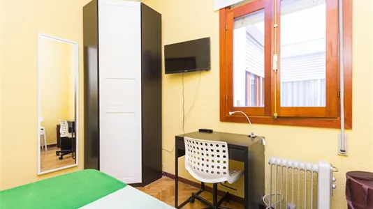 Rooms in Madrid Chamberí - photo 4