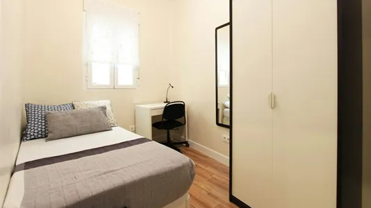 Rooms in Madrid Centro - photo 1