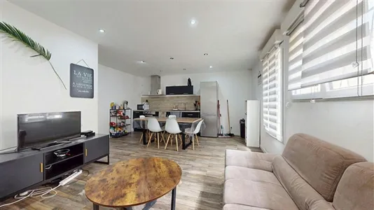 Rooms in Nîmes - photo 2