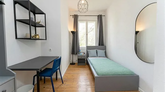 Rooms in Berlin Neukölln - photo 1