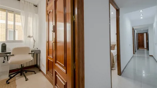 Rooms in Madrid Retiro - photo 2