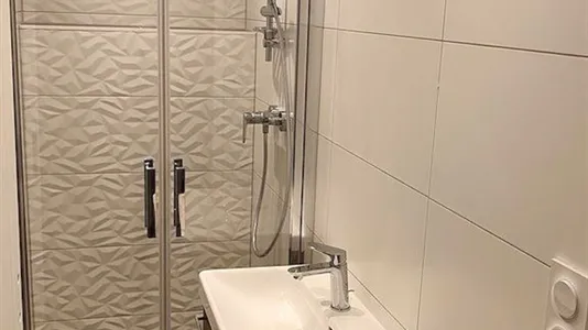 Rooms in Saint-Julien-en-Genevois - photo 5