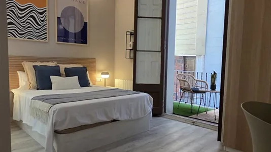 Rooms in Barcelona Eixample - photo 5