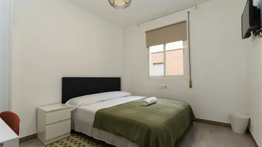 Rooms in Málaga - photo 6