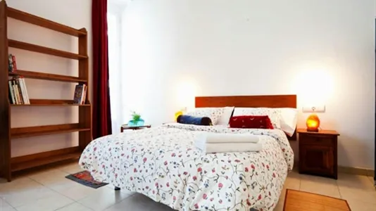 Apartments in Barcelona Ciutat Vella - photo 2