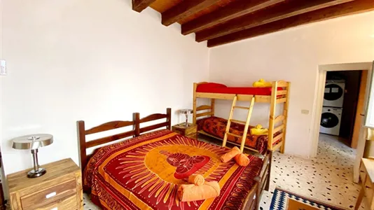Rooms in Palermo - photo 1