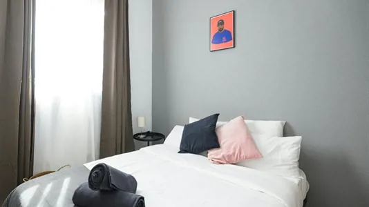 Rooms in Madrid Centro - photo 2