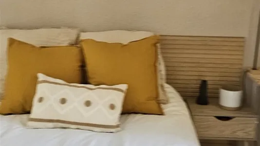 Rooms in Barcelona Eixample - photo 8