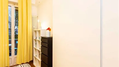 Room for rent in Milano Zona 6 - Barona, Lorenteggio, Milan