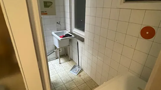 Rooms in Barcelona Eixample - photo 8