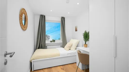Rooms in Location is not specified - photo 1