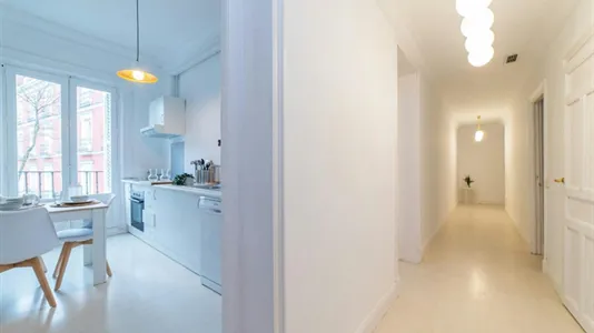 Rooms in Madrid Centro - photo 10