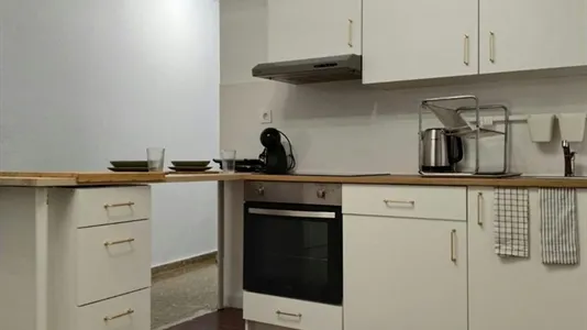 Rooms in Manises - photo 9