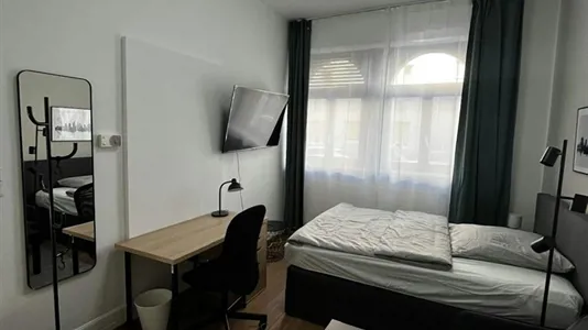 Rooms in Location is not specified - photo 1