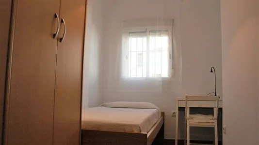Rooms in El Fontanal - photo 6
