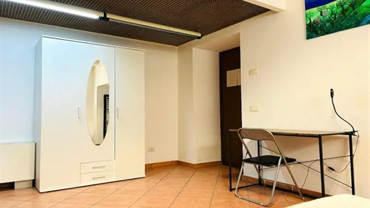 Rooms in Roma Municipio XI – Arvalia/Portuense - photo 3