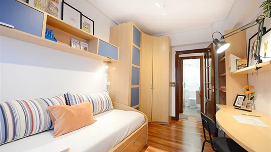 Rooms in Bilbao - photo 5