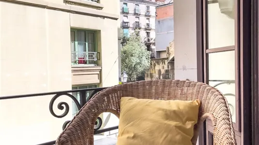 Rooms in Barcelona Ciutat Vella - photo 5