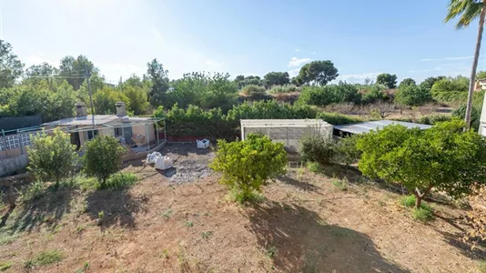 Houses in Montserrat - photo 9