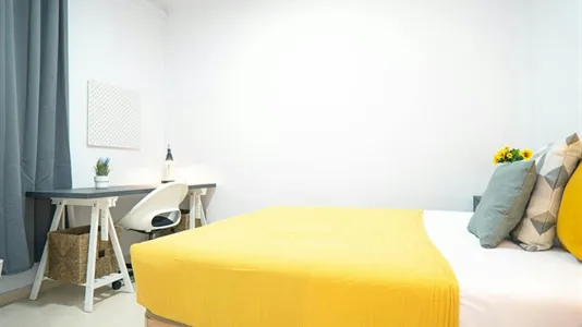 Rooms in Barcelona Les Corts - photo 4