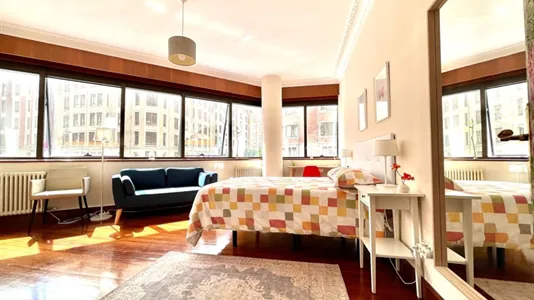 Rooms in Bilbao - photo 9