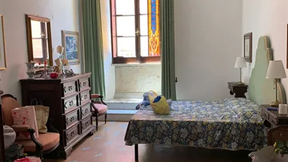 Room for rent in Carrara, Toscana