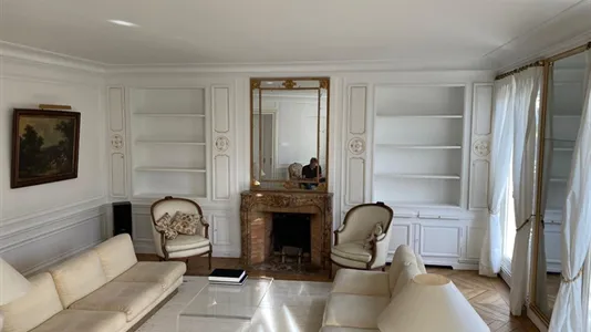 Apartments in Paris 8ème arrondissement - photo 6