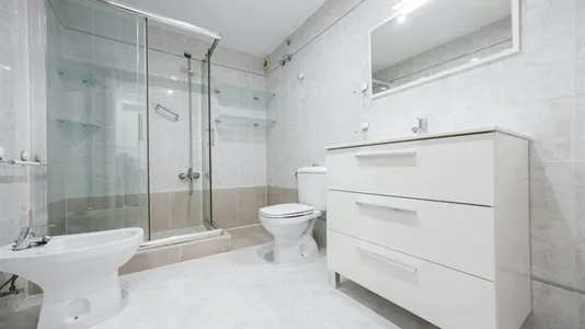 Rooms in el Camí de Vera - photo 7