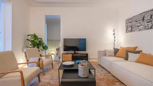 Apartments in Barcelona Eixample - photo 4