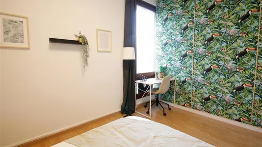 Rooms in Barcelona Eixample - photo 4