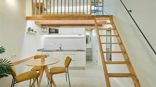 Apartments in Barcelona Ciutat Vella - photo 3