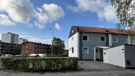 Houses in Västra hisingen - photo 2