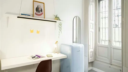 Rooms in Madrid Centro - photo 5