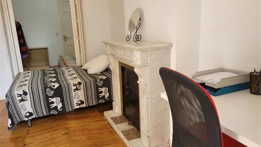 Rooms in Madrid Centro - photo 8